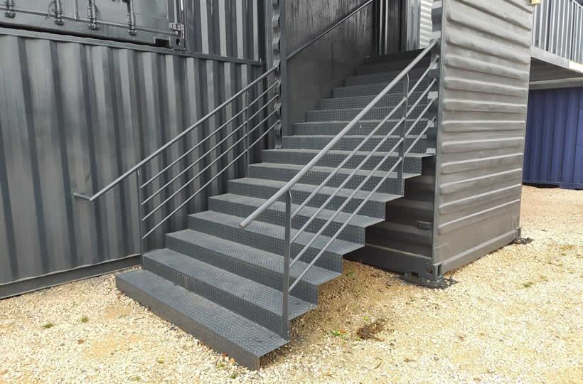 Escalier en container