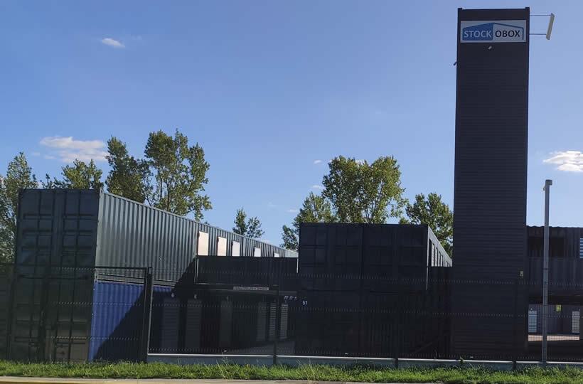Container totem 40' à la verticale